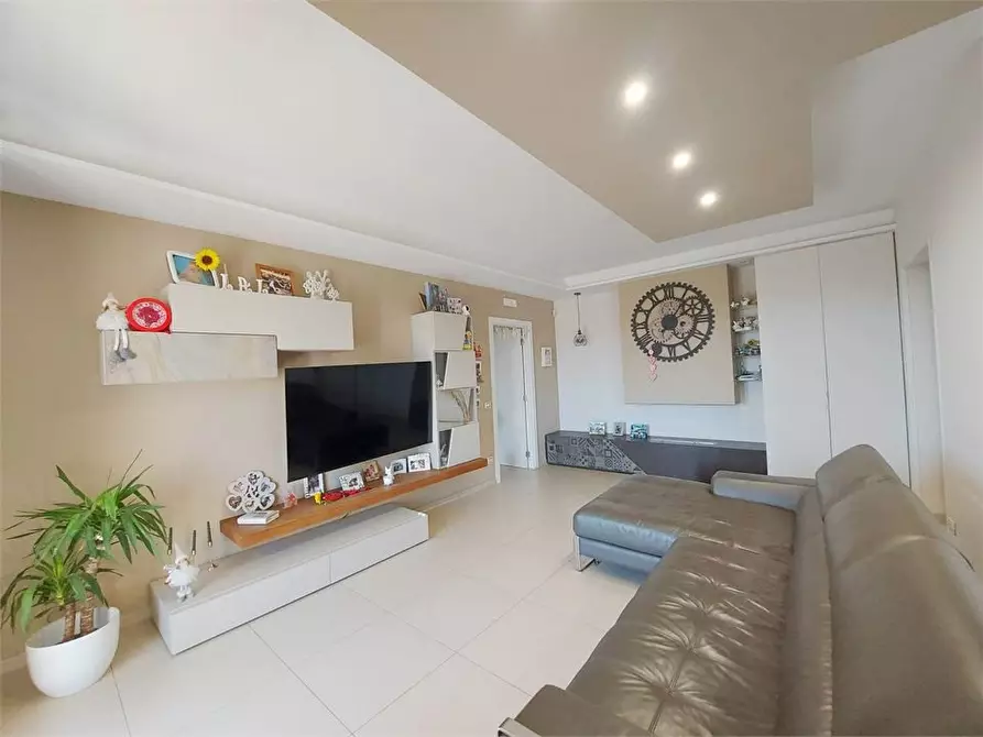 Immagine 2 di Appartamento in vendita  11 a Crispano