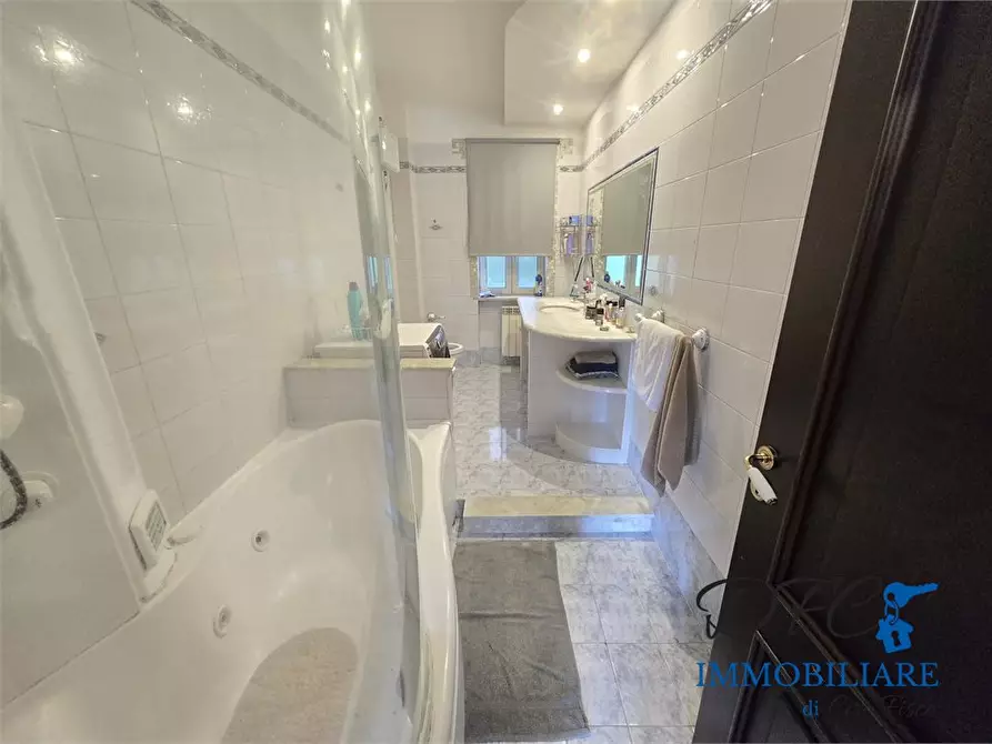 Immagine 9 di Appartamento in vendita  a Casoria