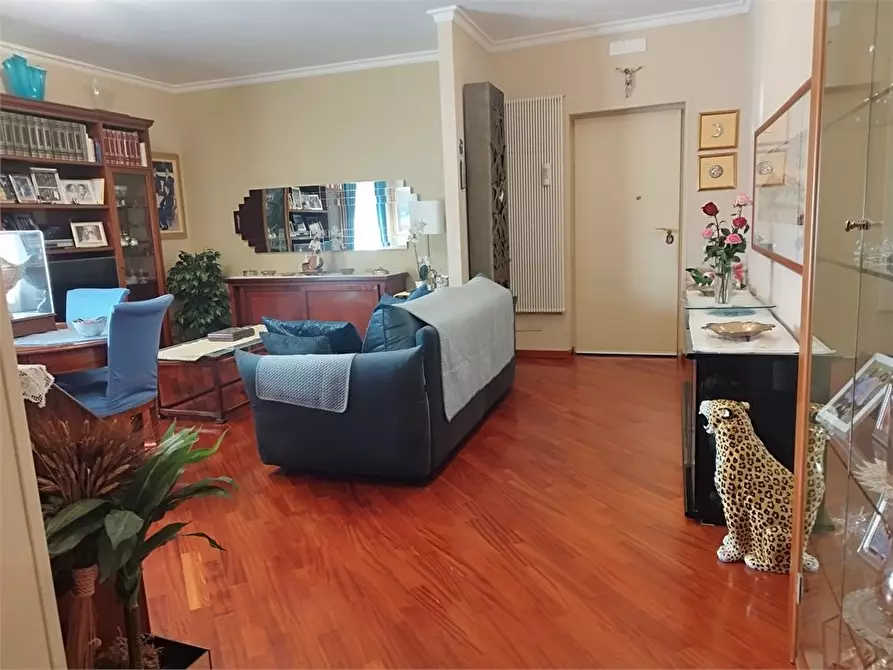 Immagine 2 di Appartamento in vendita  a Napoli