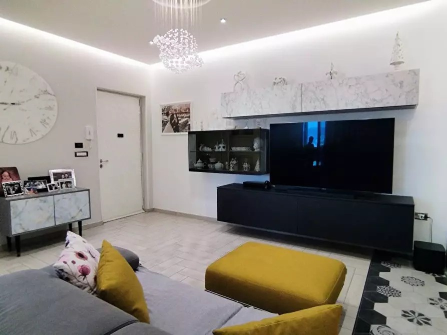 Immagine 1 di Appartamento in vendita  20 a Casalnuovo Di Napoli