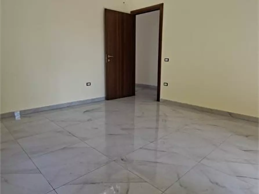 Immagine 6 di Appartamento in vendita  a Acerra