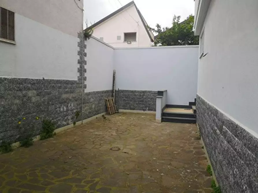 Immagine 5 di Appartamento in vendita  100 a Casoria