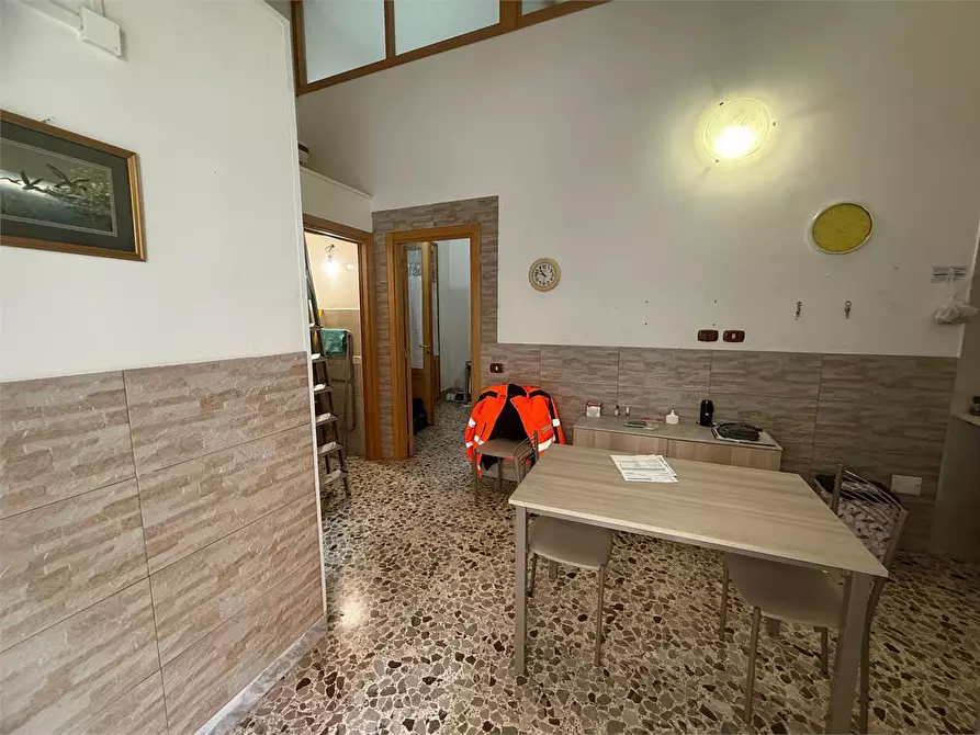 Immagine 9 di Appartamento in vendita  a Acerra