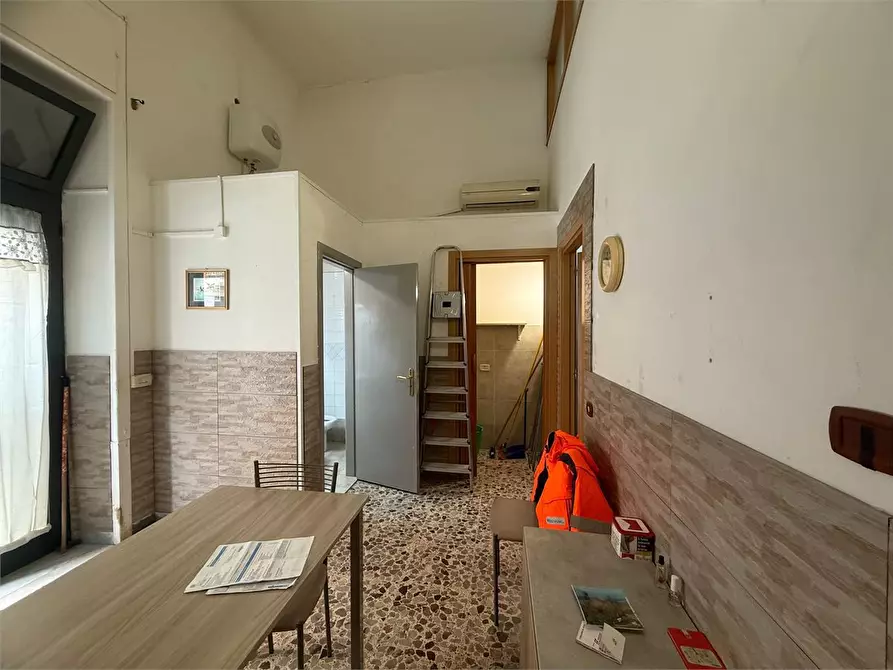 Immagine 10 di Appartamento in vendita  a Acerra