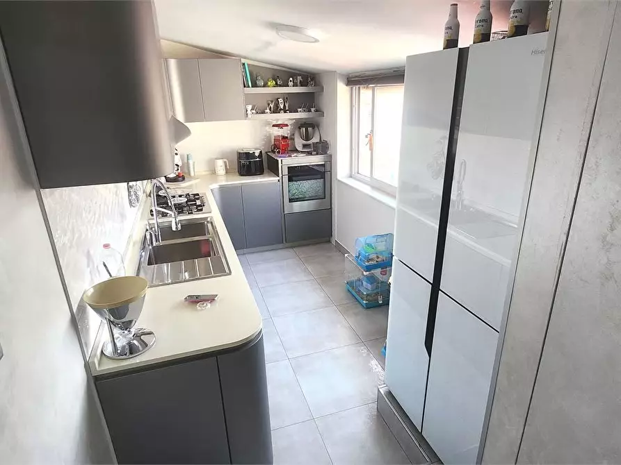 Immagine 8 di Appartamento in vendita  11 a Afragola