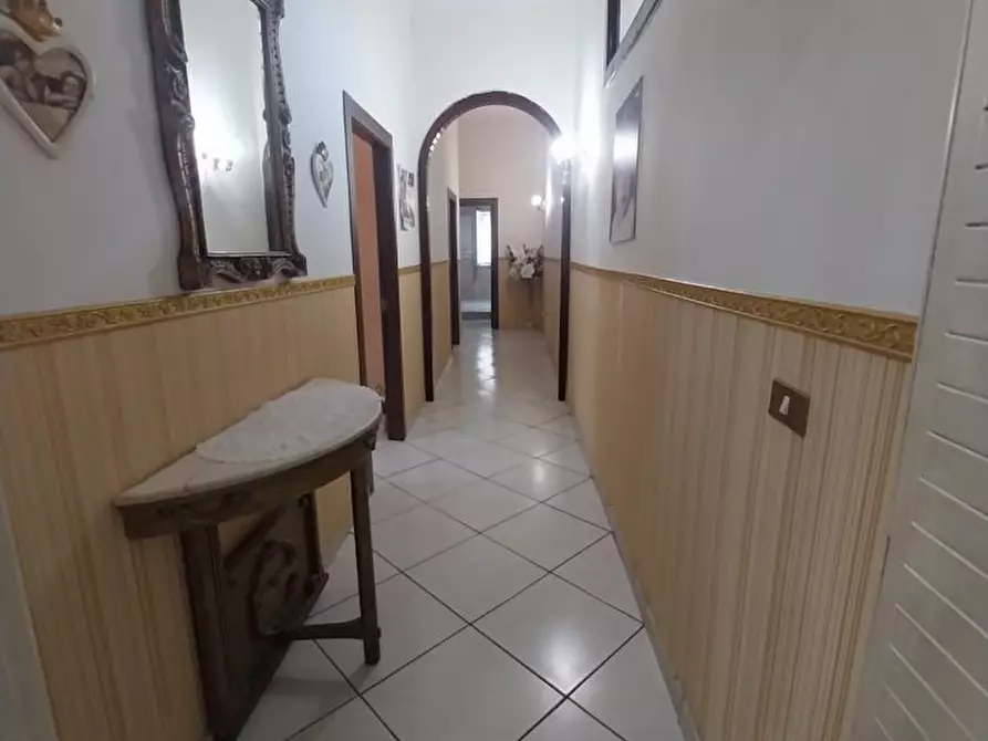 Immagine 4 di Appartamento in vendita  a Acerra