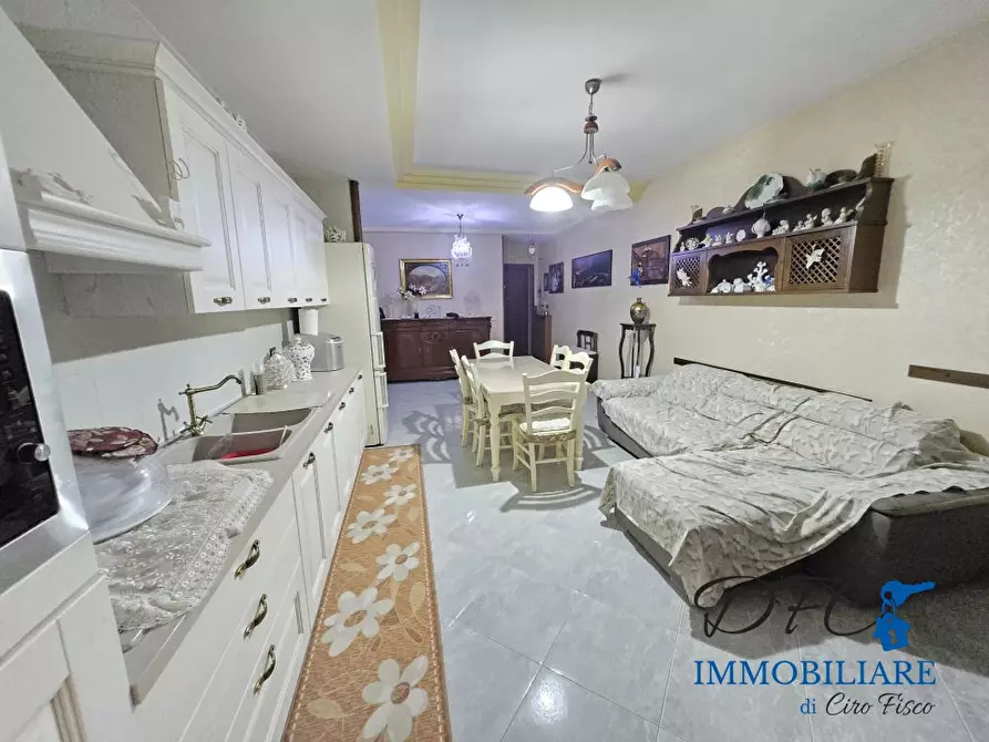 Immagine 2 di Appartamento in vendita  a Casoria