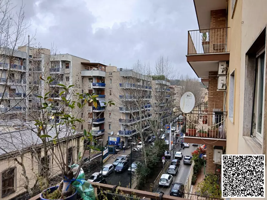 Immagine 1 di Appartamento in vendita  a Napoli