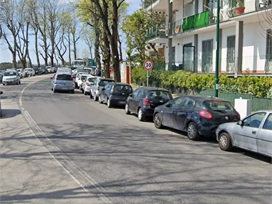 Immagine 9 di Appartamento in vendita  a Napoli