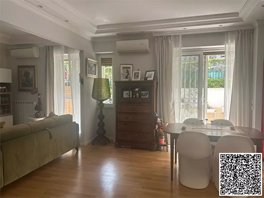 Immagine 2 di Appartamento in vendita  a Napoli