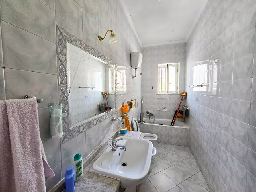 Immagine 4 di Appartamento in vendita  10 a Napoli