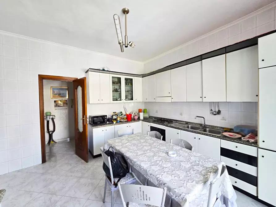 Immagine 10 di Appartamento in vendita  10 a Napoli