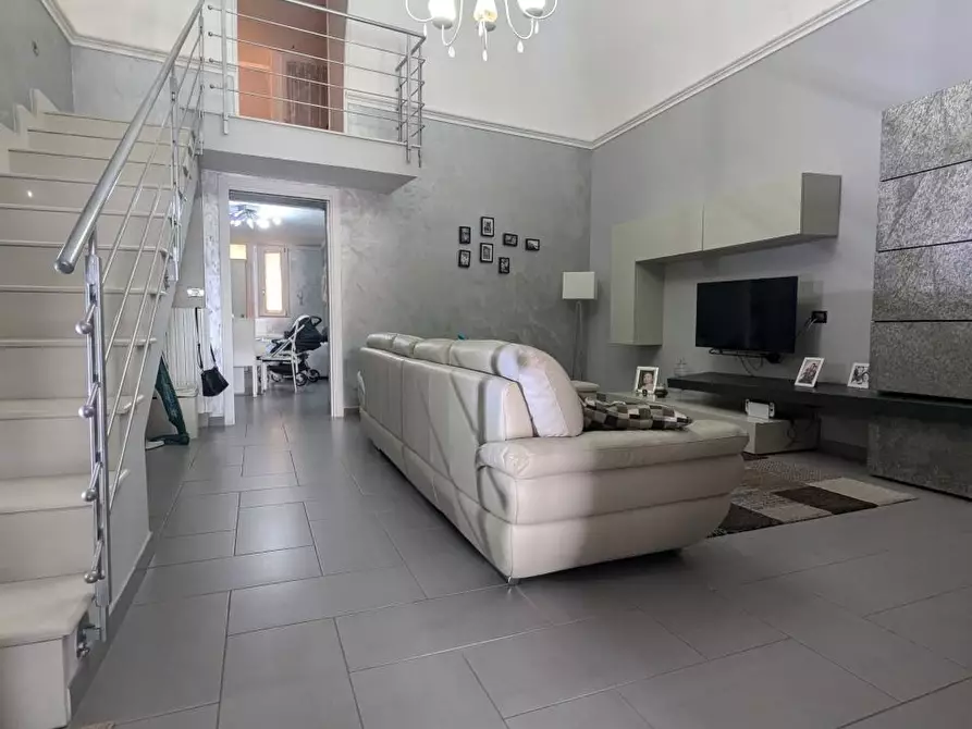 Immagine 10 di Appartamento in vendita  a Torre Annunziata