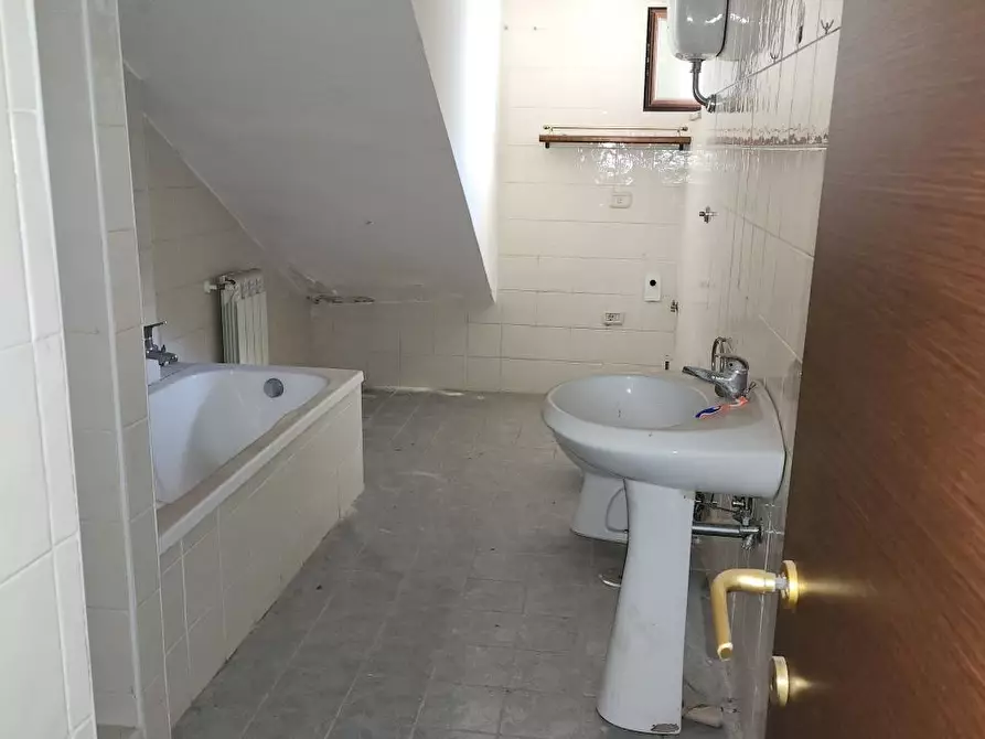 Immagine 9 di Appartamento in vendita  15 a Afragola