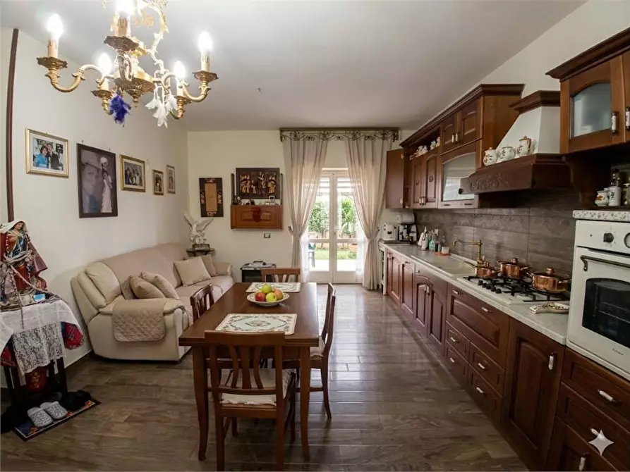 Immagine 1 di Appartamento in vendita  40 a Casalnuovo Di Napoli