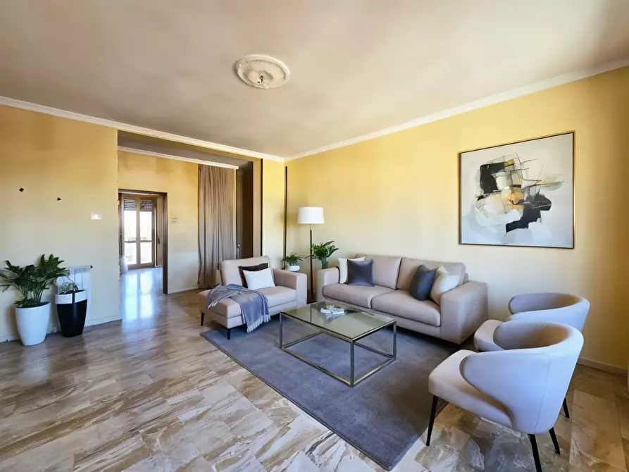 Immagine 2 di Appartamento in vendita  2 a Casoria