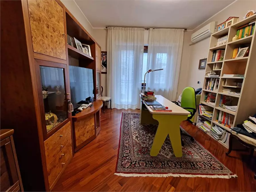 Immagine 5 di Appartamento in vendita  a Torre Annunziata