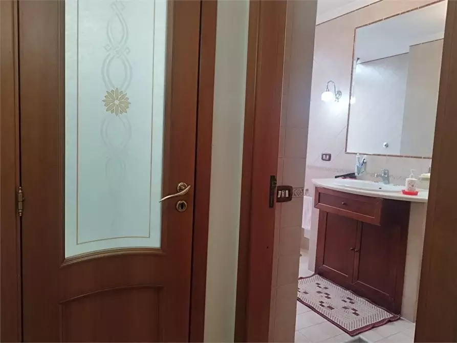 Immagine 8 di Appartamento in vendita  308 a Napoli