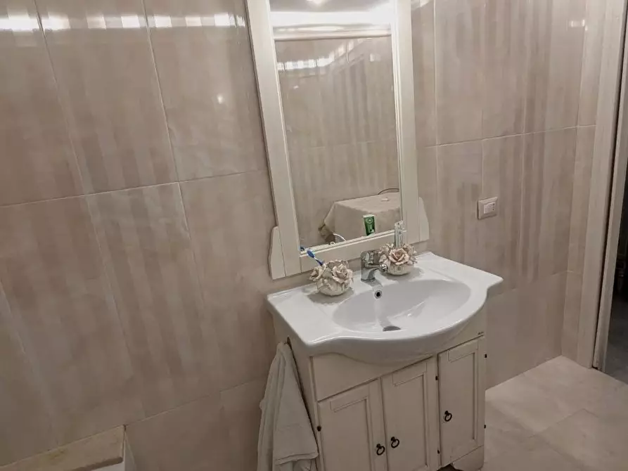 Immagine 5 di Appartamento in vendita  a Torre Annunziata