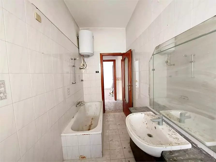 Immagine 7 di Appartamento in vendita  76 a Casoria