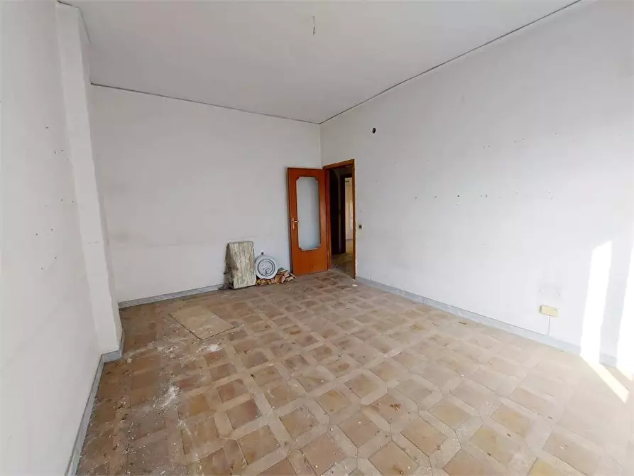 Immagine 9 di Appartamento in vendita  76 a Casoria