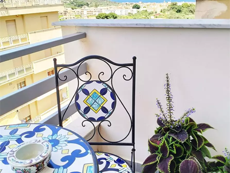 Immagine 4 di Appartamento in vendita  7 a Bagheria