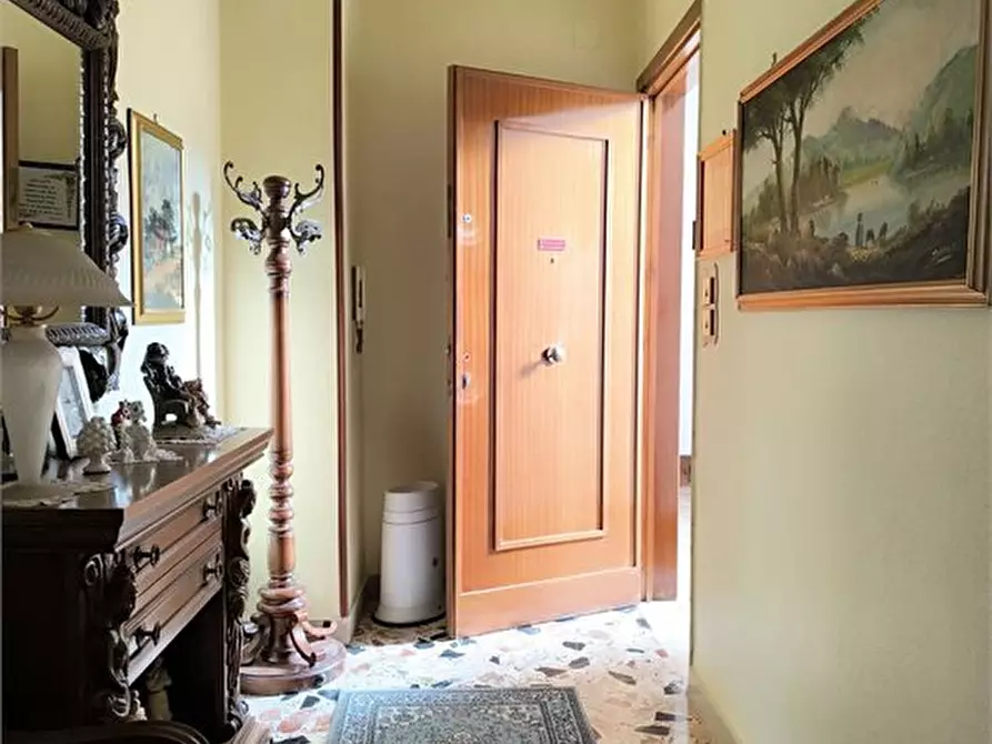Immagine 2 di Appartamento in vendita  a Bagheria