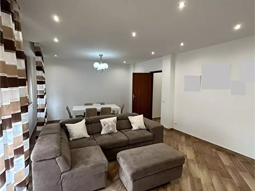 Immagine 2 di Appartamento in vendita  a Palermo