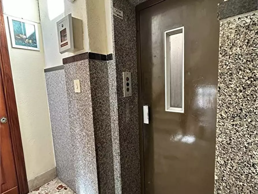 Immagine 7 di Appartamento in vendita  61 a Palermo