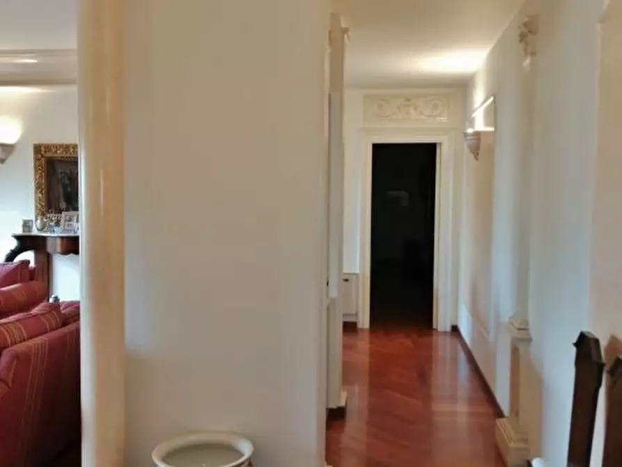 Immagine 10 di Appartamento in vendita  a Palermo