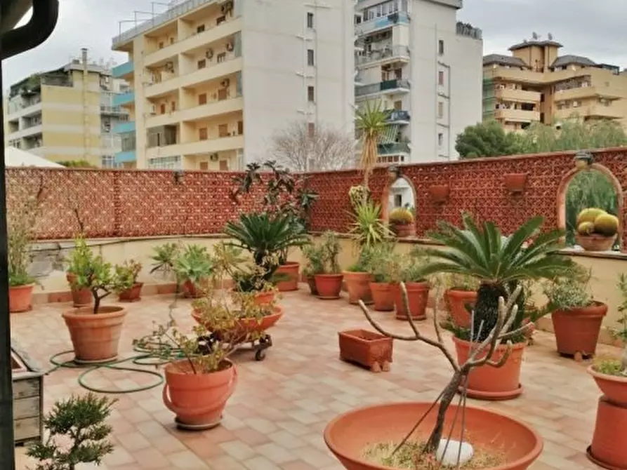 Immagine 1 di Appartamento in vendita  a Palermo