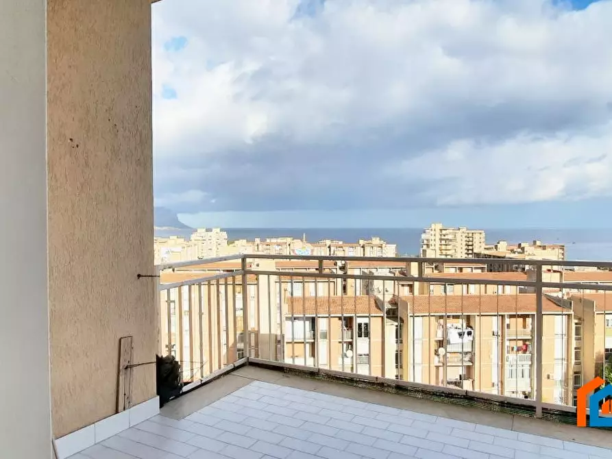 Immagine 3 di Appartamento in vendita  a Palermo