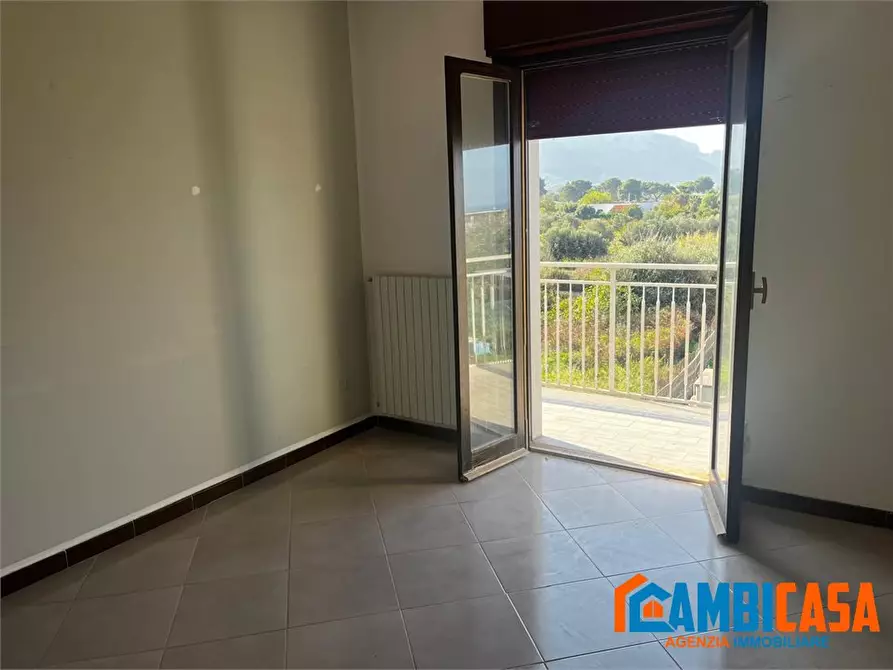 Immagine 2 di Appartamento in vendita  a Cinisi