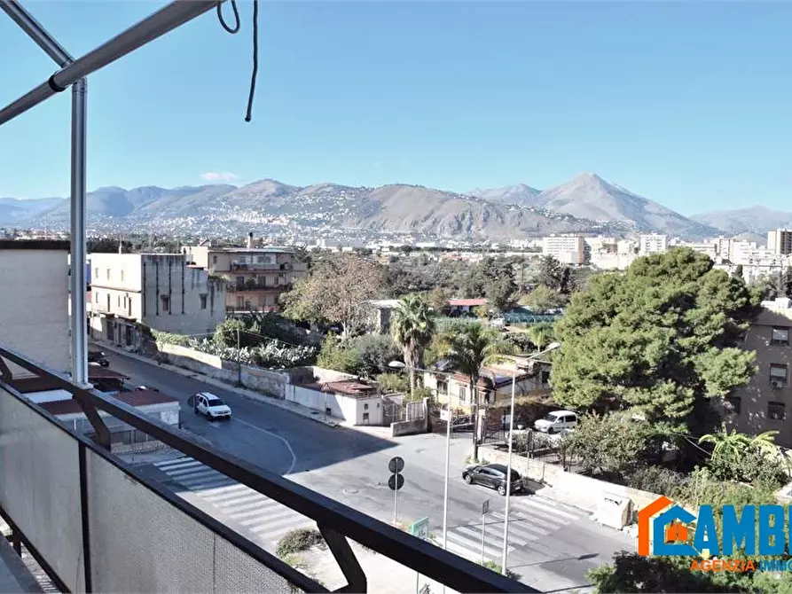 Immagine 2 di Appartamento in vendita  100 a Palermo