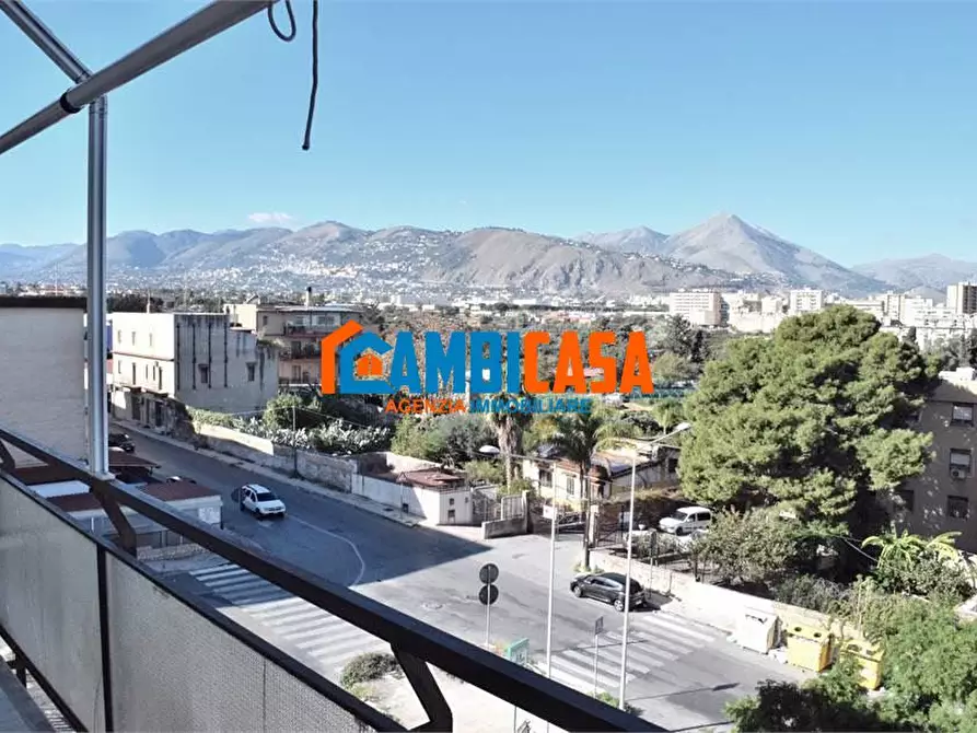 Immagine 2 di Appartamento in vendita  100 a Palermo