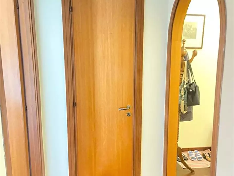 Immagine 4 di Appartamento in vendita  57 a Palermo