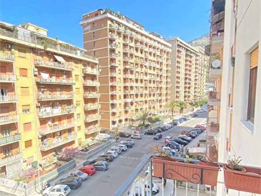 Immagine 8 di Appartamento in vendita  57 a Palermo
