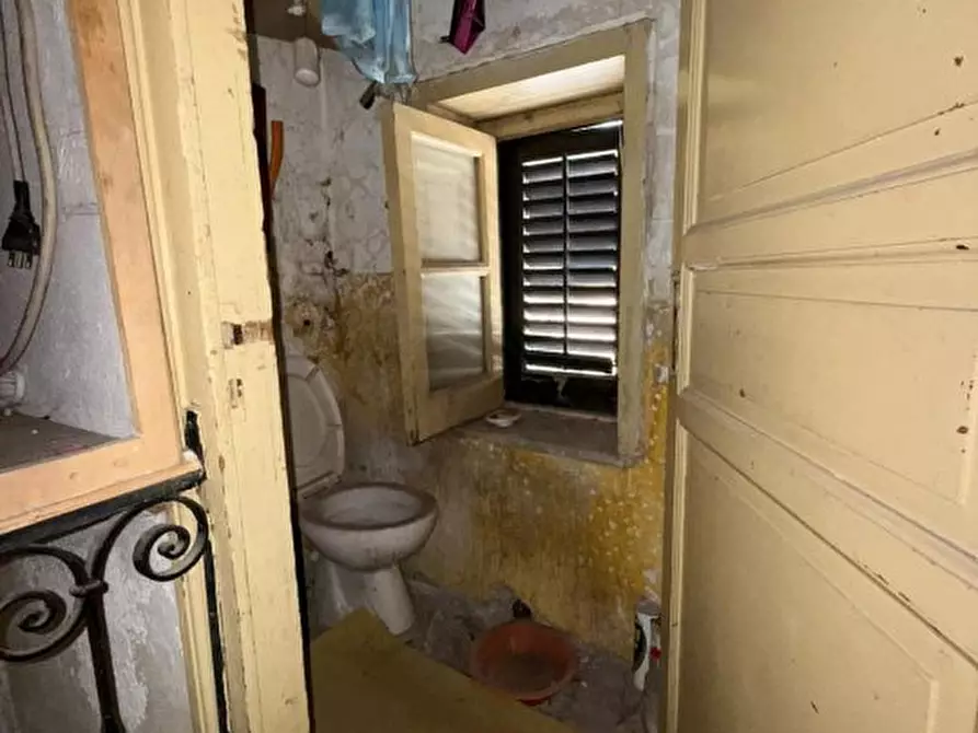 Immagine 10 di Appartamento in vendita  a Palermo