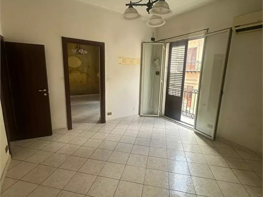 Immagine 4 di Appartamento in vendita  a Palermo
