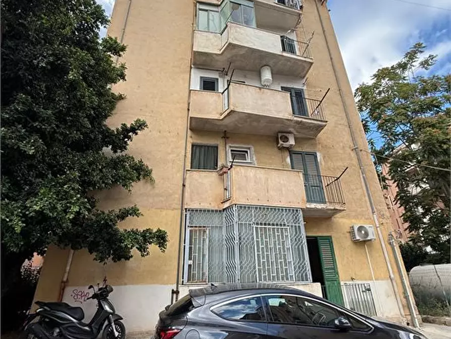 Immagine 1 di Appartamento in vendita  a Palermo