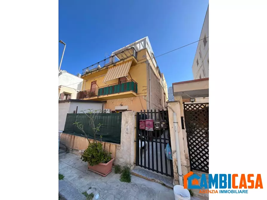 Immagine 1 di Appartamento in vendita  a Palermo