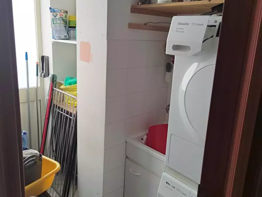 Immagine 9 di Appartamento in vendita  68-70 a Palermo