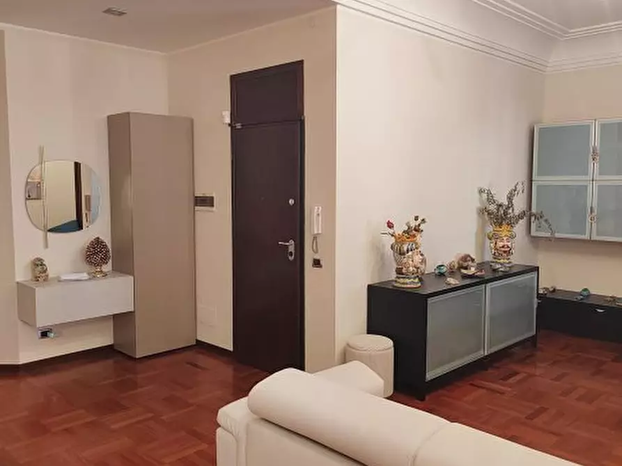 Immagine 1 di Appartamento in vendita  68-70 a Palermo