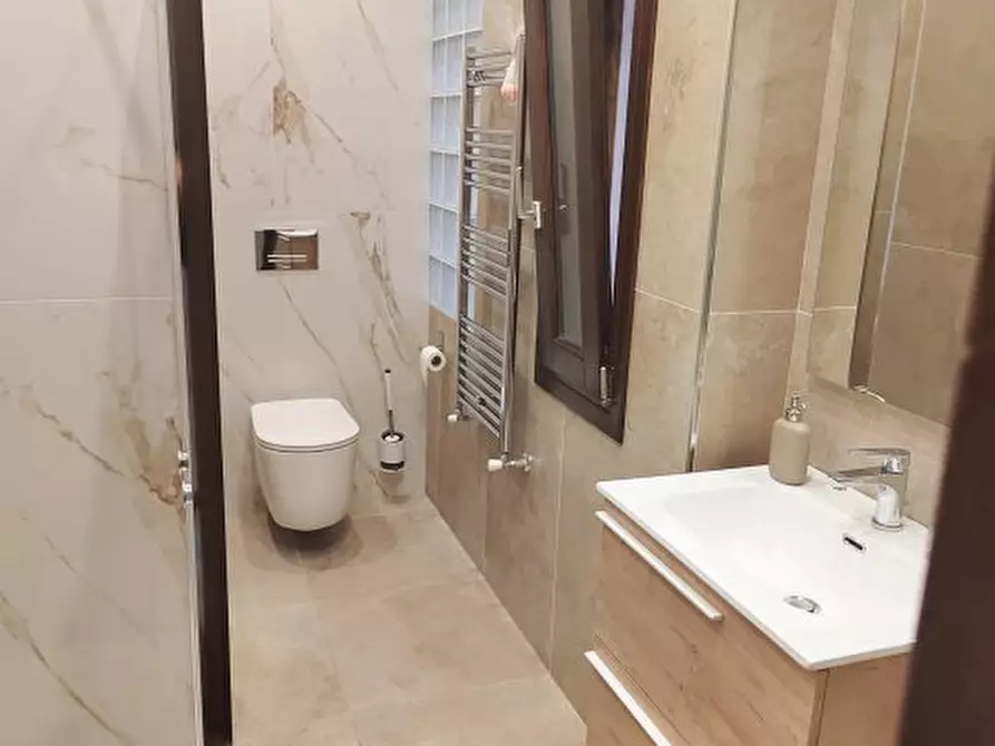 Immagine 10 di Appartamento in vendita  68-70 a Palermo