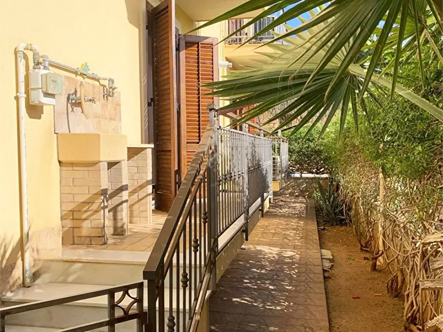 Immagine 1 di Appartamento in vendita  snc a Santa Flavia