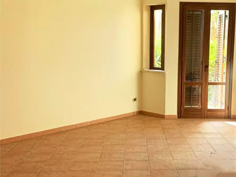 Immagine 5 di Appartamento in vendita  snc a Santa Flavia