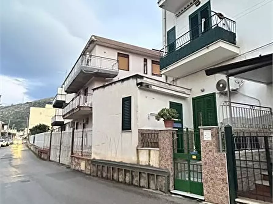 Immagine 1 di Appartamento in vendita  a Palermo