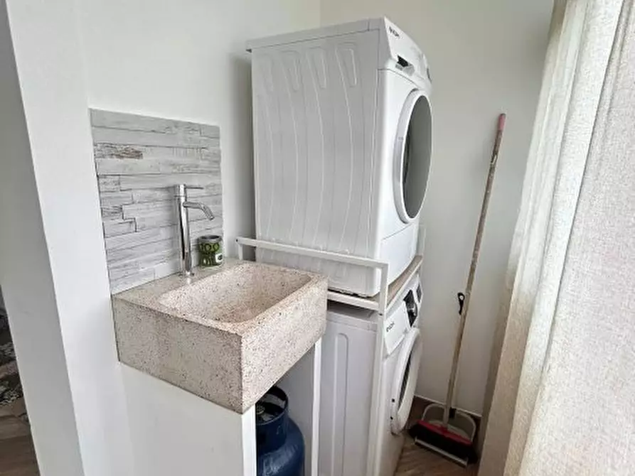 Immagine 8 di Appartamento in vendita  234 a Palermo