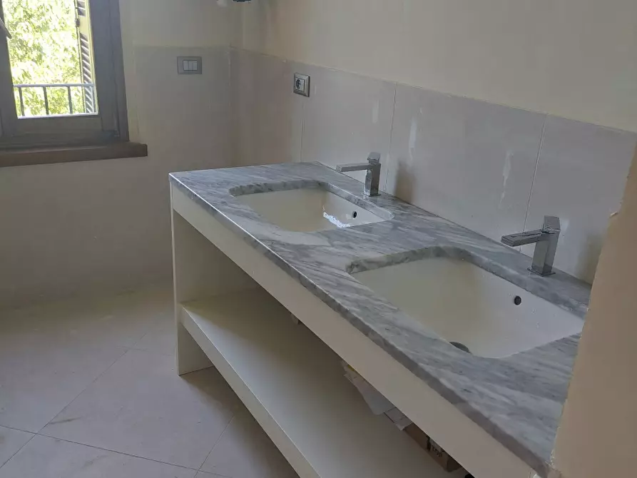 Immagine 9 di Appartamento in vendita  a Parma