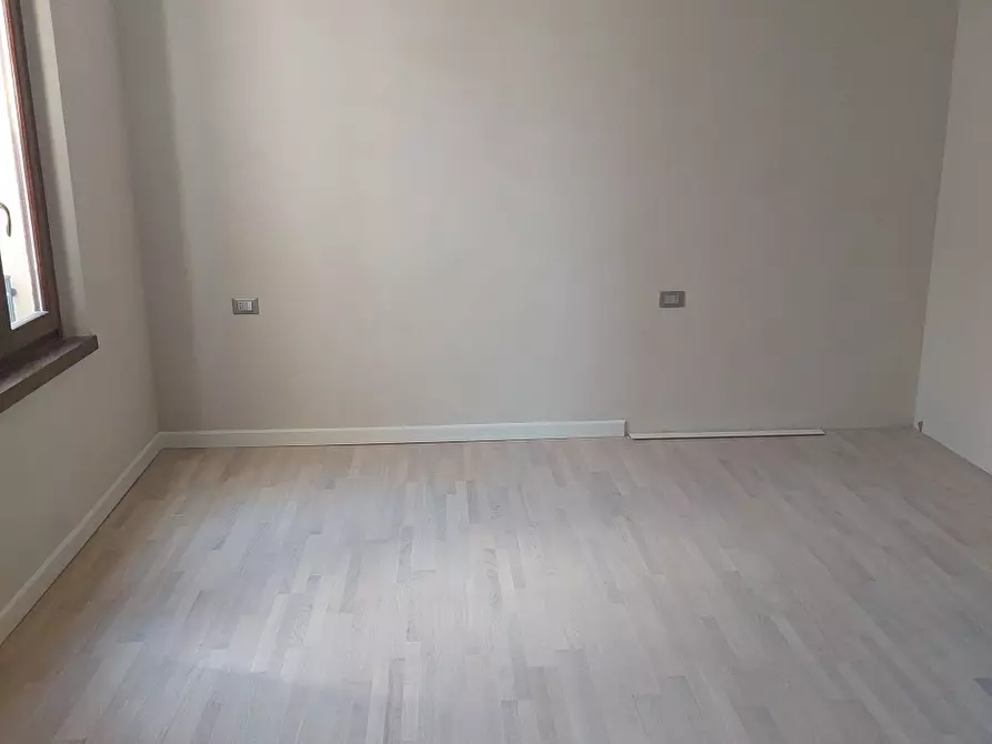 Immagine 5 di Appartamento in vendita  a Parma